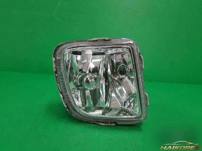 Hyundai Grand Starex 2006 — противотуманная фара правая 92202 4A600