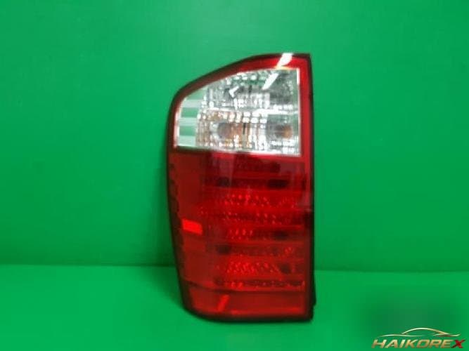 Kia Carnival 2007 — комбинированный задний фонарь левый (водительский) 92401 4D000 9