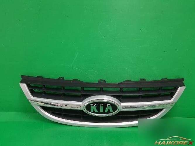 Kia Cerato 2006 — решетка радиатора 863502F400