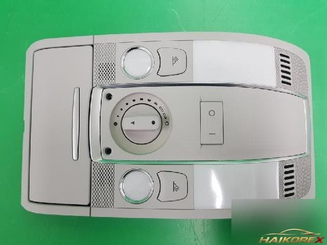 Audi A6 2008 — внутриcалонный светильник 4F0947135BT