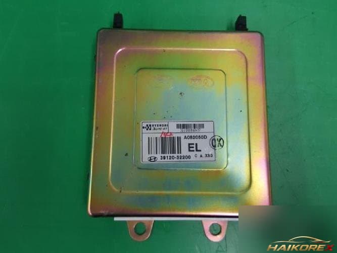 Hyundai Santa Fe 2002 — блок управления двигателем ECU 39120 32200