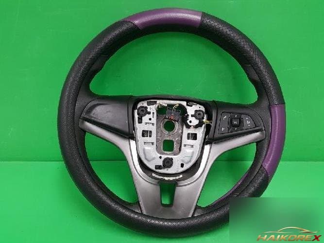 Daewoo Lacetti 2010 — рулевое колесо (руль) 13301893
