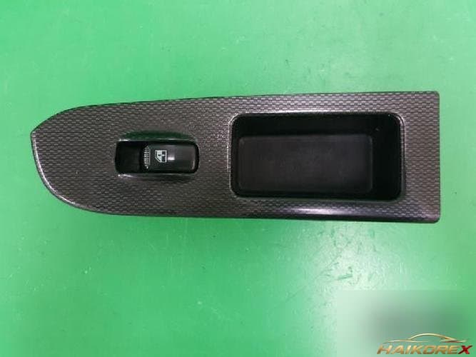 Hyundai Trajet 2007 — переключатель стеклоподъёмника правый 935753A210FH