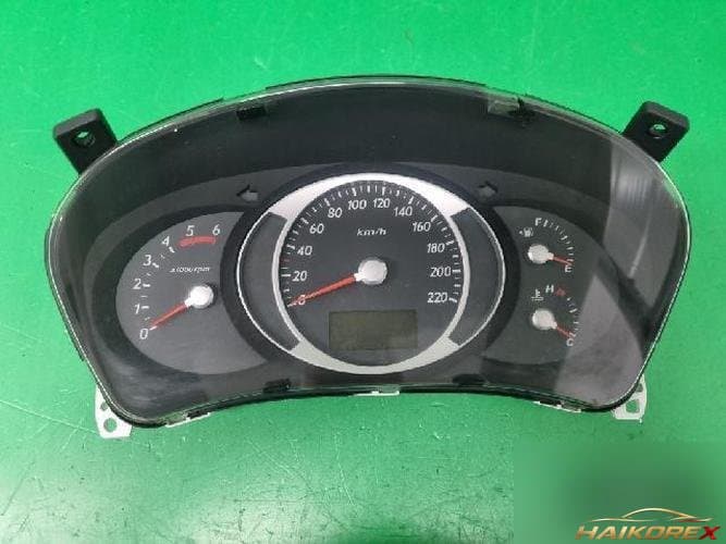 Hyundai Tucson 2006 — приборная панель 94023 2E080 1