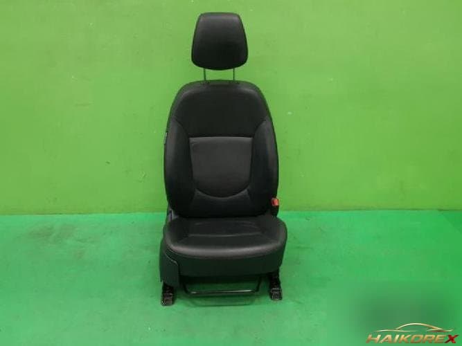 Hyundai Accent 2011 — сиденье правое