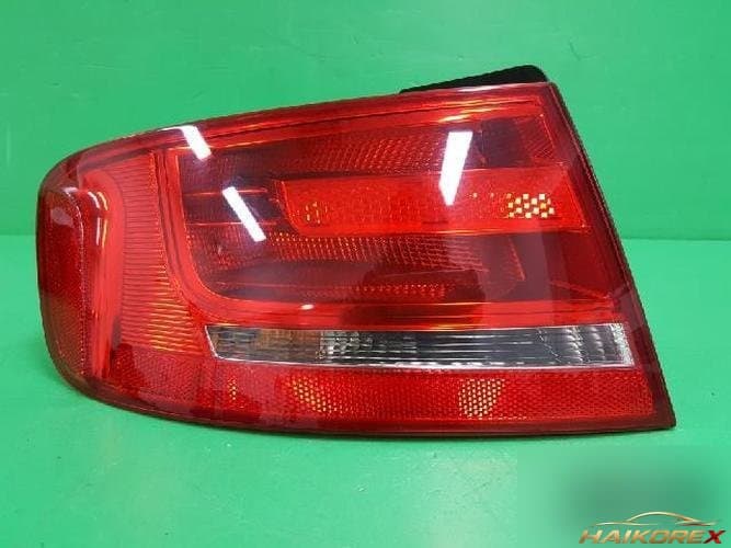 Audi A4 2009 — задний комбинированный фонарь левый (водителя) 8K5 945 095 D