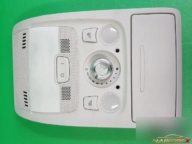 Audi A4 2009 — плафон салонный 8T0 947 135 E