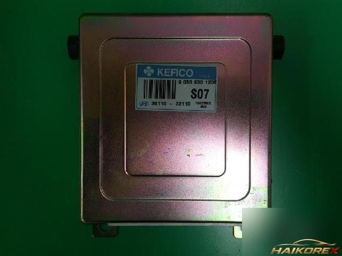 Hyundai Sonata 1996 — блок управления двигателем ECU 39110 32110