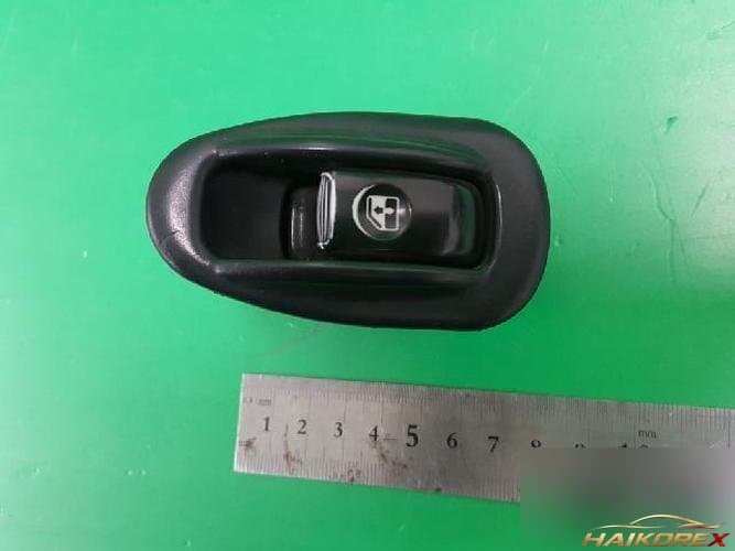 Hyundai Sonata 1996 — переключатель электростекло-подъемника 93580 34000 1