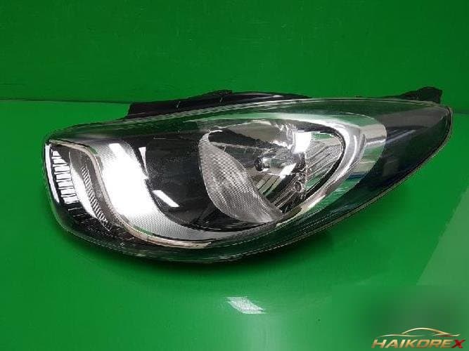 Hyundai Avante 2011 — фара левая 921010X220