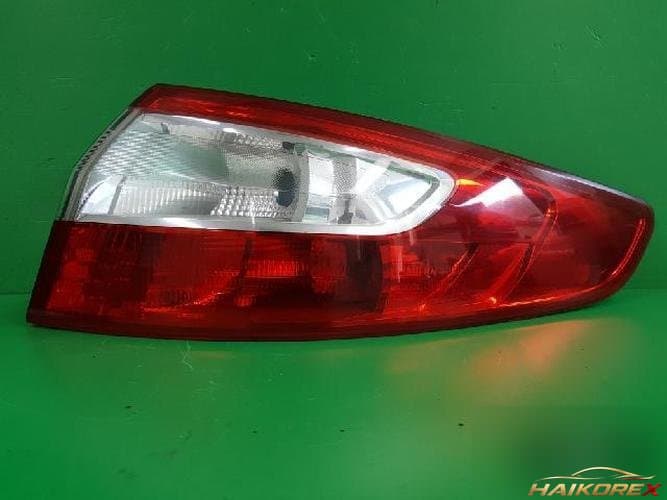 Renault SM3 2011 — фонарь задний комбинированный правый (пассажирский) 265500016R