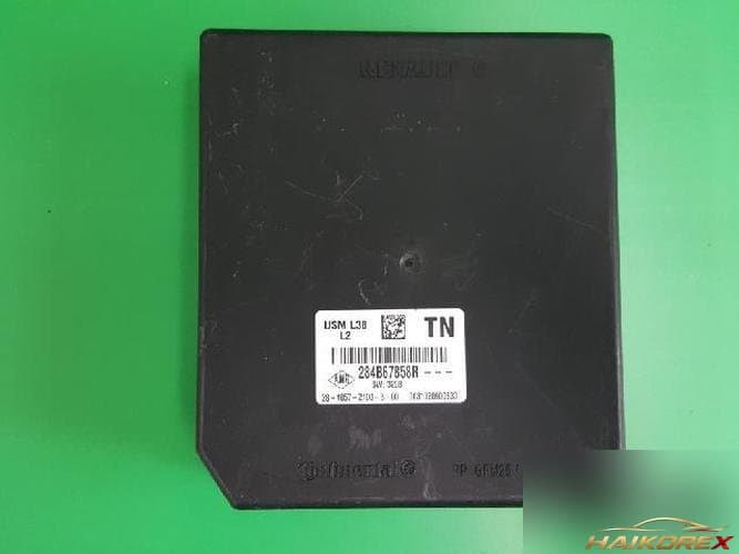 Renault SM3 2011 — блок предохранителей (подкапотный) 284B67858R