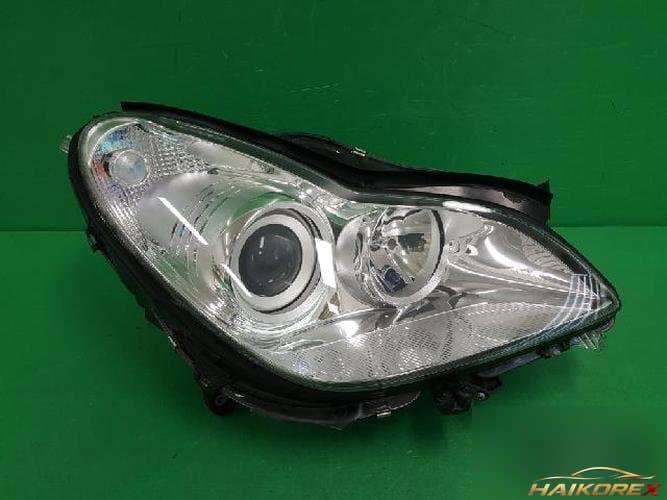 Mercedes-Benz CLS-Class 2005 — фара правая A0038205826