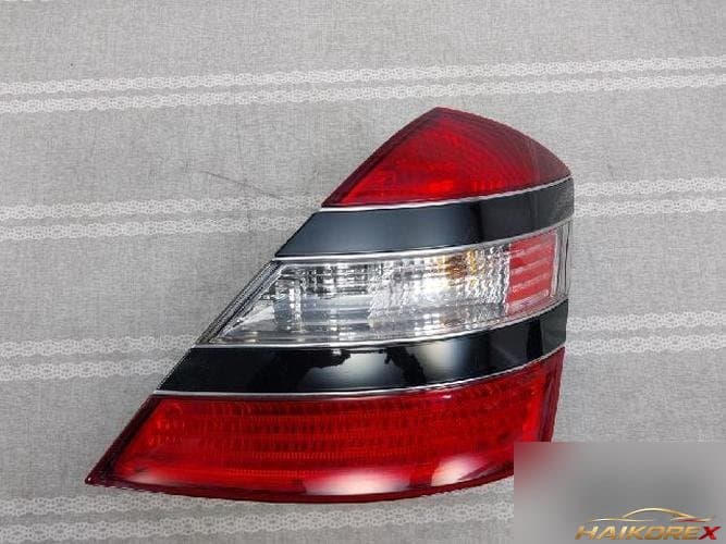 Mercedes-Benz S-Class 2008 — комбинированный фонарь задний правый A221 820 0464 1