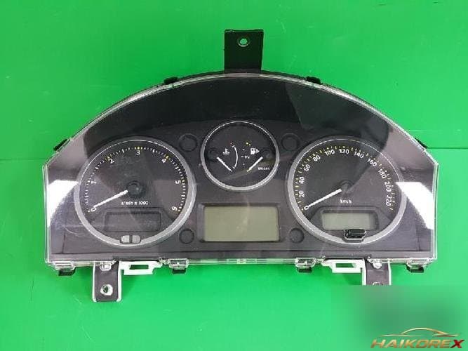 Land Rover Freelander 2010 — приборная панель AH5210849FB