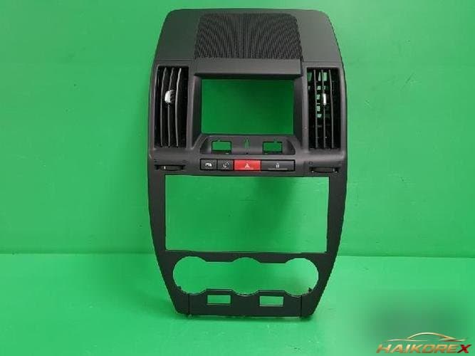 Land Rover Freelander 2010 — панель приборной панели 6H5X A04441 AC