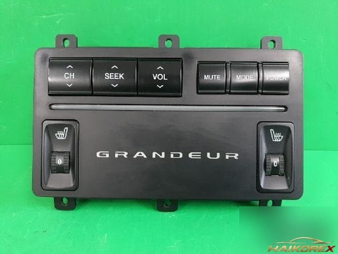 Hyundai Grandeur 2007 — торпедо (панель приборов) 967103L501K7