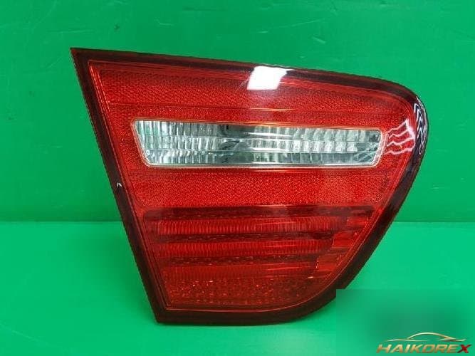 Hyundai Avante 2010 — накладка задней двери левая 924032Q000