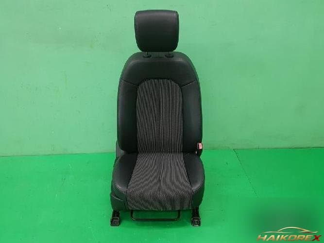 Hyundai Avante 2010 — сиденье переднее правое