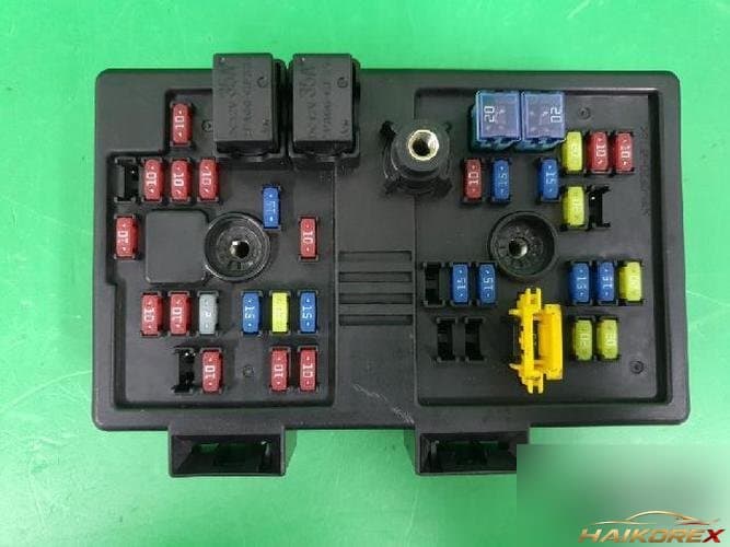 Daewoo Winstorm 2007 — блок предохранителей (салонный) 96627220