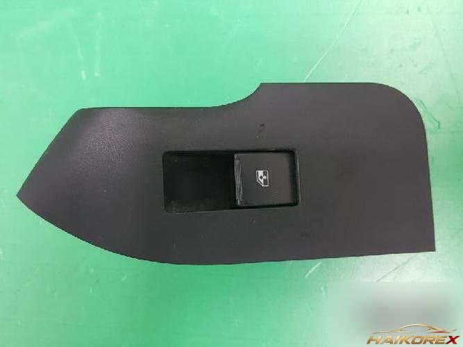 Daewoo Winstorm 2007 — кнопка стеклоподъемника левая