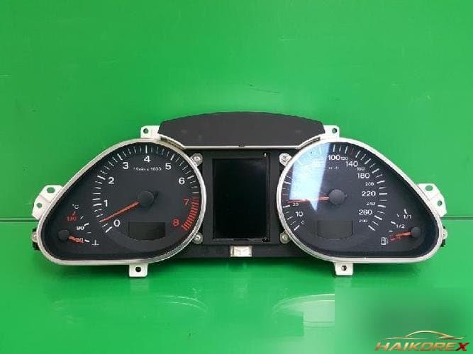 Audi A6 2007 — приборная панель 1