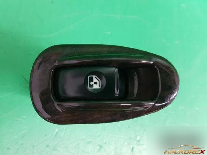 Hyundai Sonata 1997 — кнопка электростеклоподъемника 1
