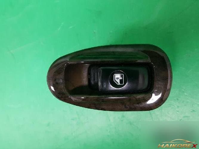 Hyundai Sonata 1997 — кнопка стеклоподъёмника передняя правая