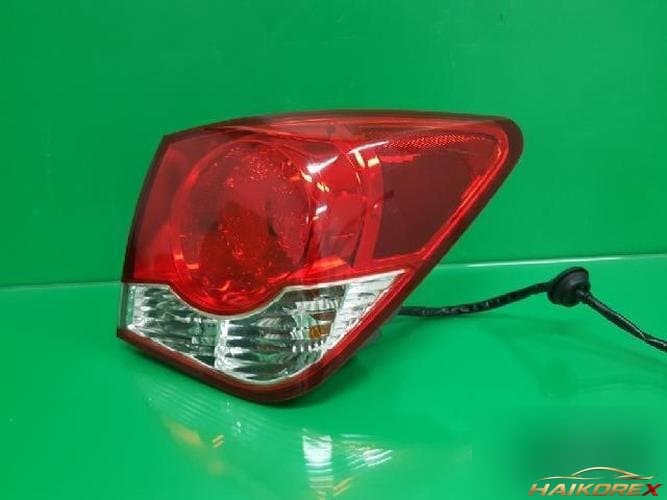 Chevrolet Cruze 2011 — комбинированный фонарь (задний) правый