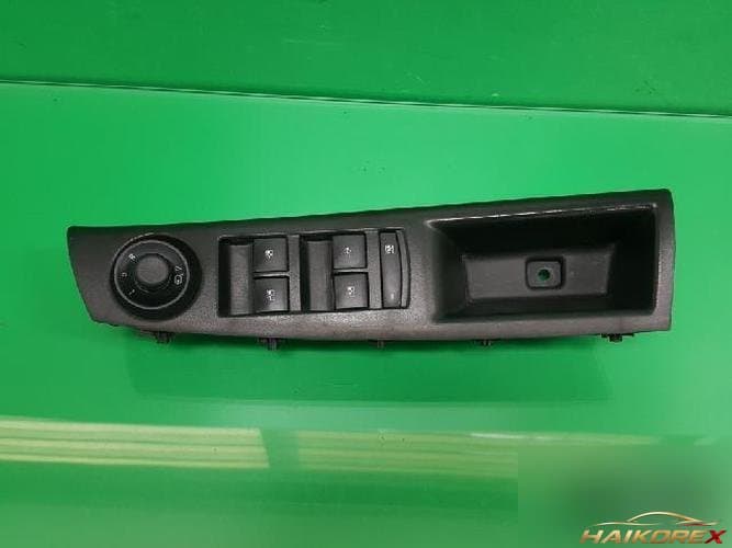 Chevrolet Cruze 2011 — кнопка стеклоподъёмника 13305373 6