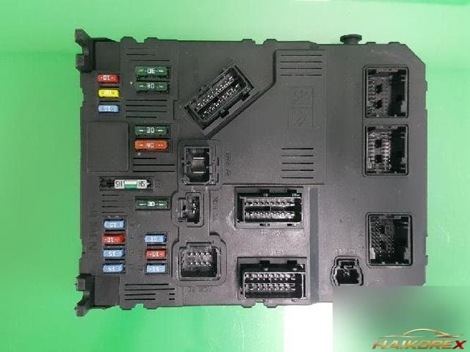 Peugeot 2007 — блок предохранителей (моторный отсек) 9659579180