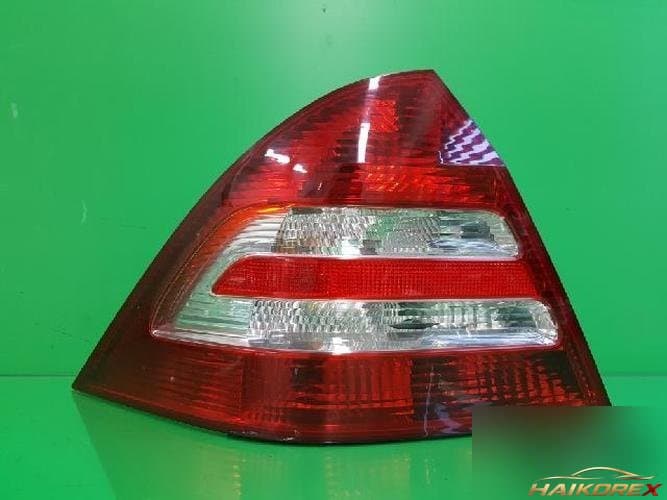 Mercedes-Benz C-Class 2005 — фонарь задний левый (комбинированный) 2038201964