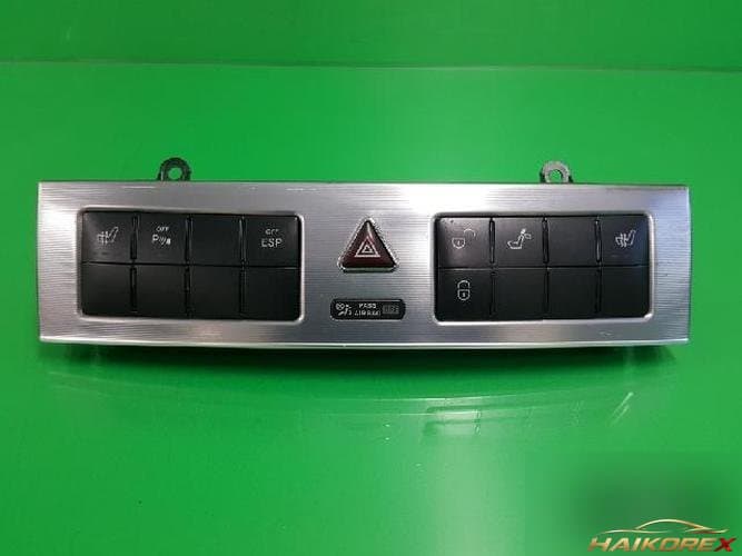 Mercedes-Benz C-Class 2005 — прочая запчасть A2038701010