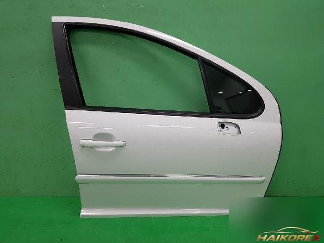 Peugeot 207 2011 — передняя дверь правая