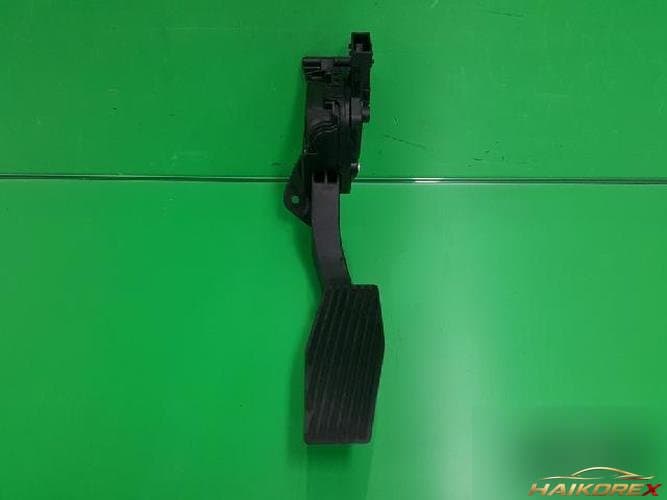 Chevrolet Orlando 2012 — педаль газа 13253781