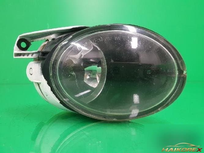 Volkswagen Passat 2008 — противотуманная фара правая 271294 00