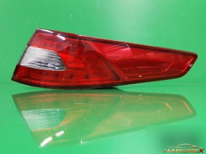 Kia K5 2011 — фонарь задний комбинированный правый (пассажирский) 92402 2T100 4