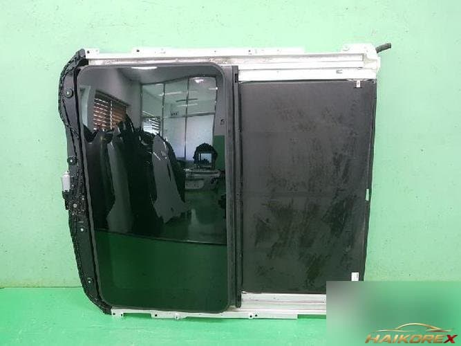 Mercedes-Benz C-Class 2009 — люк крыши A2047800240