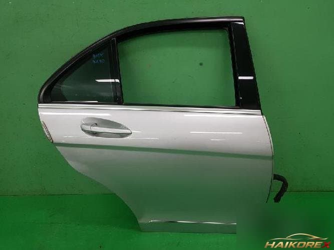 Mercedes-Benz C-класс 2009 — дверь задняя правая