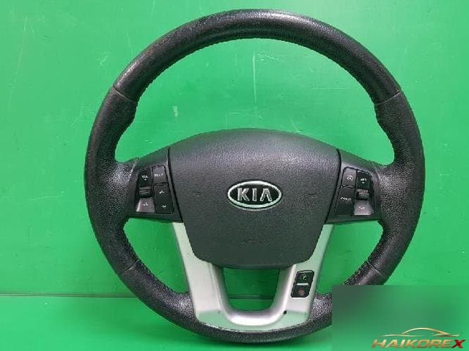 Kia Sorento 2010 — рулевое колесо