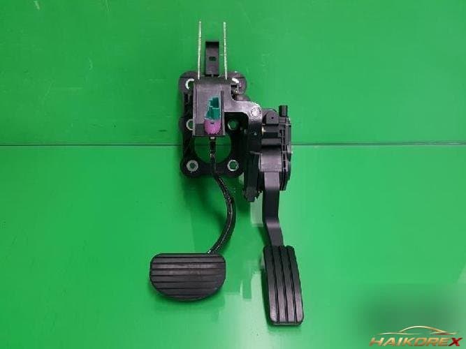 Renault SM7 2012 — педаль тормоза 465010053R