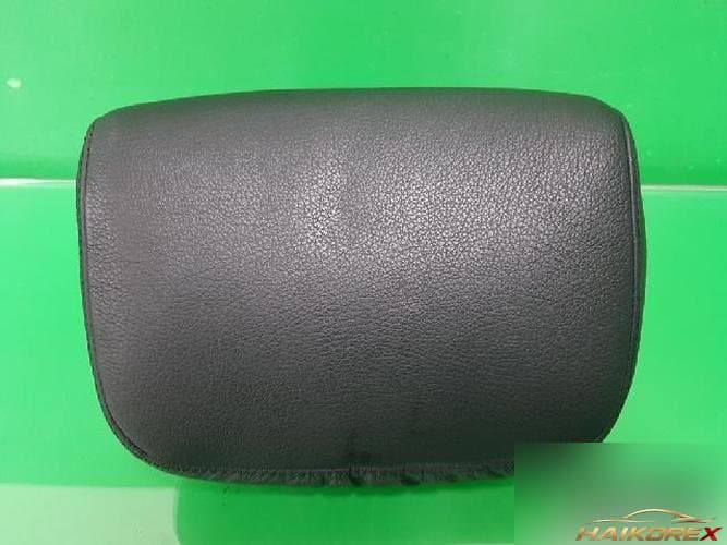 Mercedes-Benz S-Class 2011 — подголовник