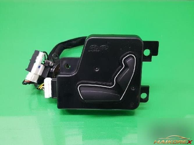 Kia Opirus 2007 — кнопка управления сиденьем 88996 3F000 2