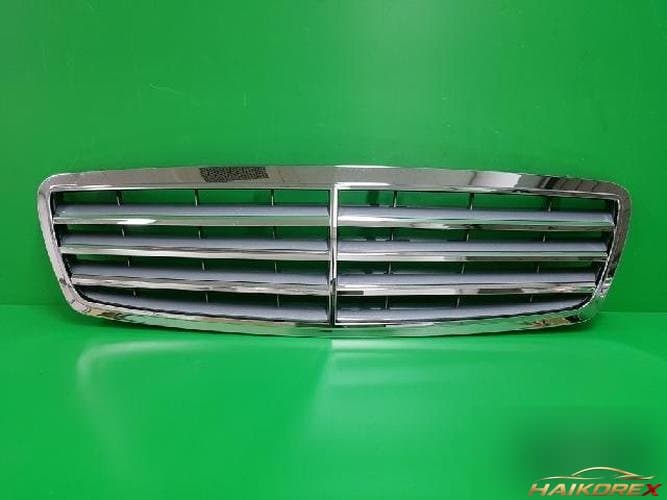 Mercedes-Benz C-Class 2007 — решетка радиатора правая