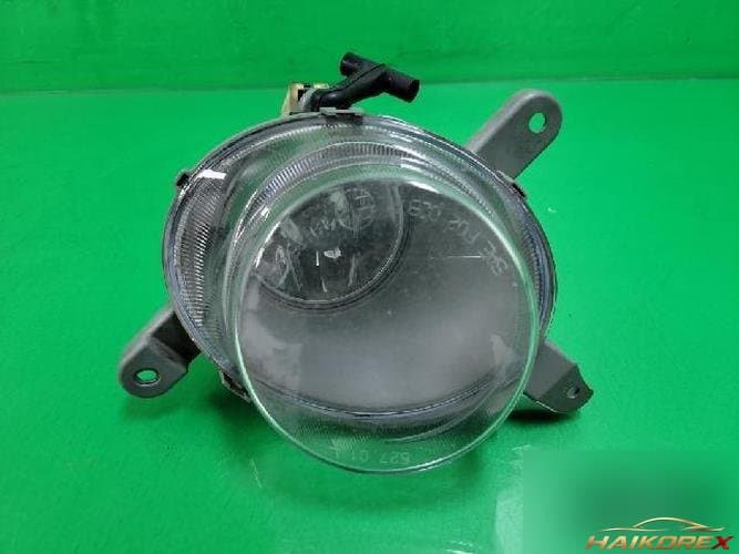 Volvo S60 2009 — противотуманная фара левая (водительская) 8693336
