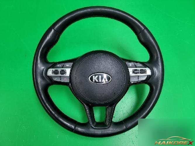 Kia K7 2016 — рулевое колесо