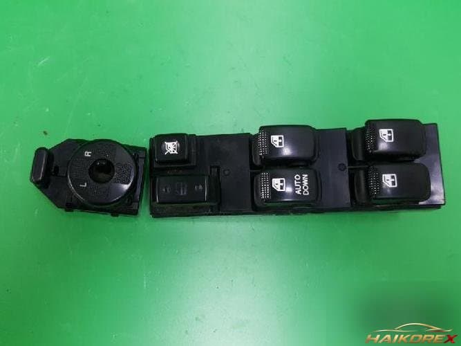 Hyundai Tucson 2007 — кнопка стеклоподъемника 935702E350WK