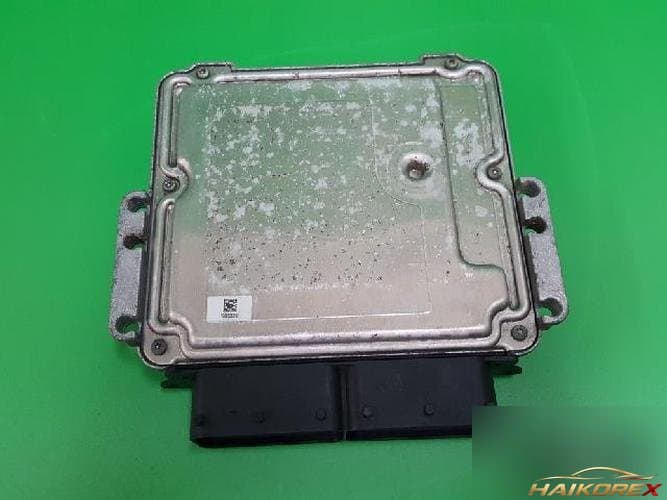 Hyundai Grandeur 2015 — блок управления двигателя ECU 391002FDD0