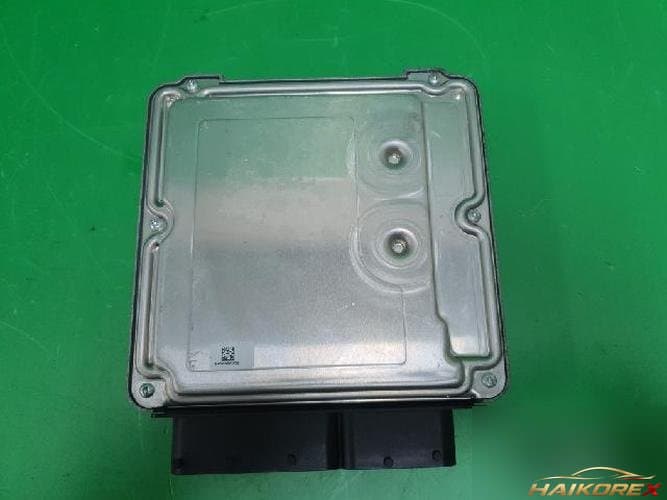 Audi A6 2012 — блок управления двигателем ECU 4G0 907 115 B 1