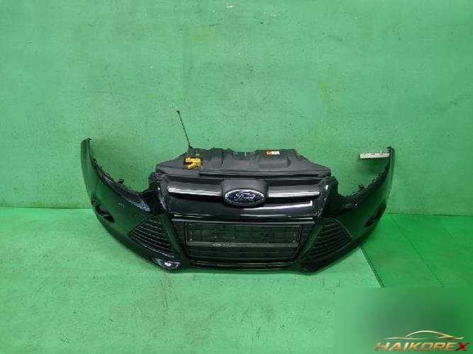 Ford Focus 2014 — передний бампер
